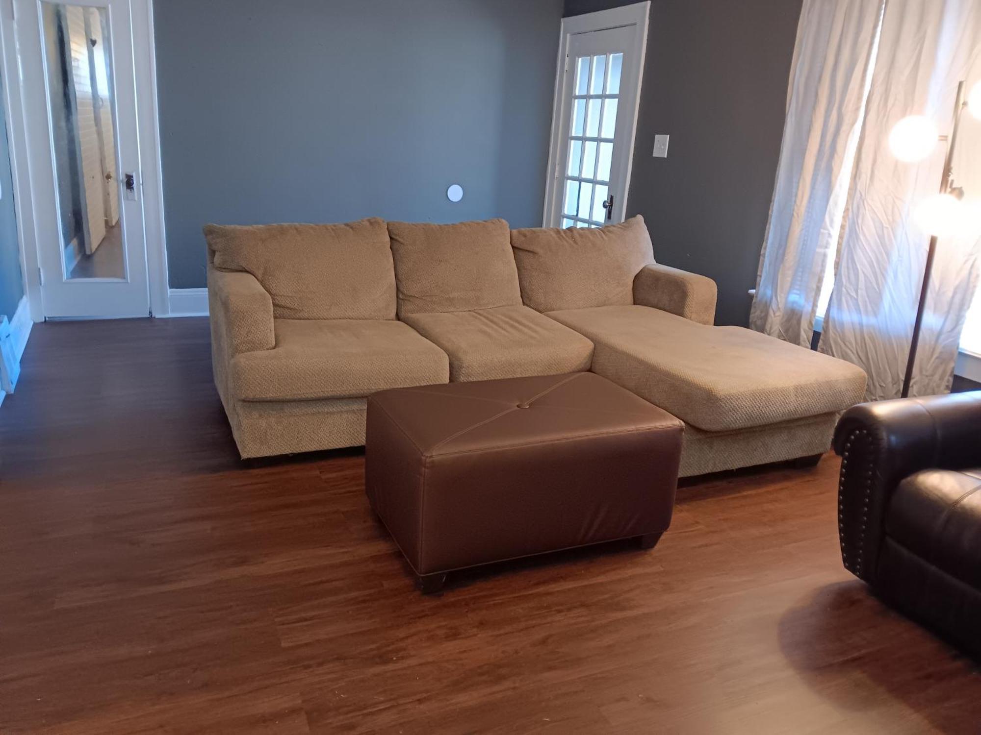 Experience A Near Clinic & Parks Apartment *