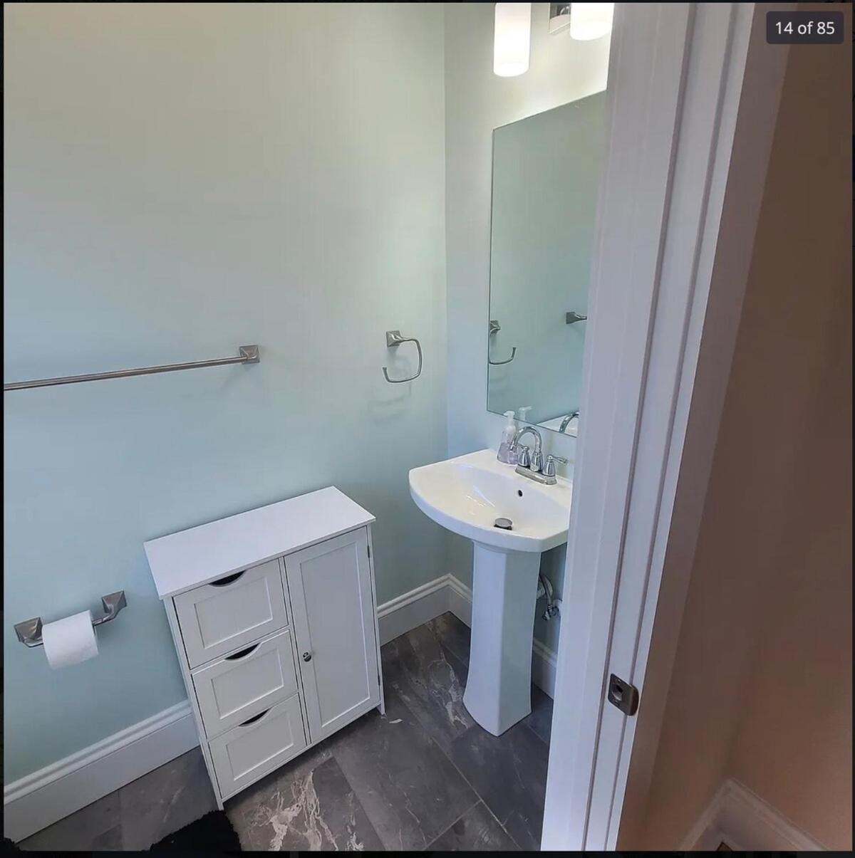 Beautiful Near Downtown & Cultural Gardens! Holiday home Cleveland