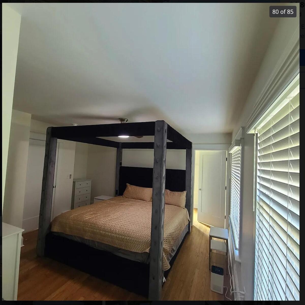 Holiday home Beautiful Near Downtown & Cultural Gardens! Cleveland