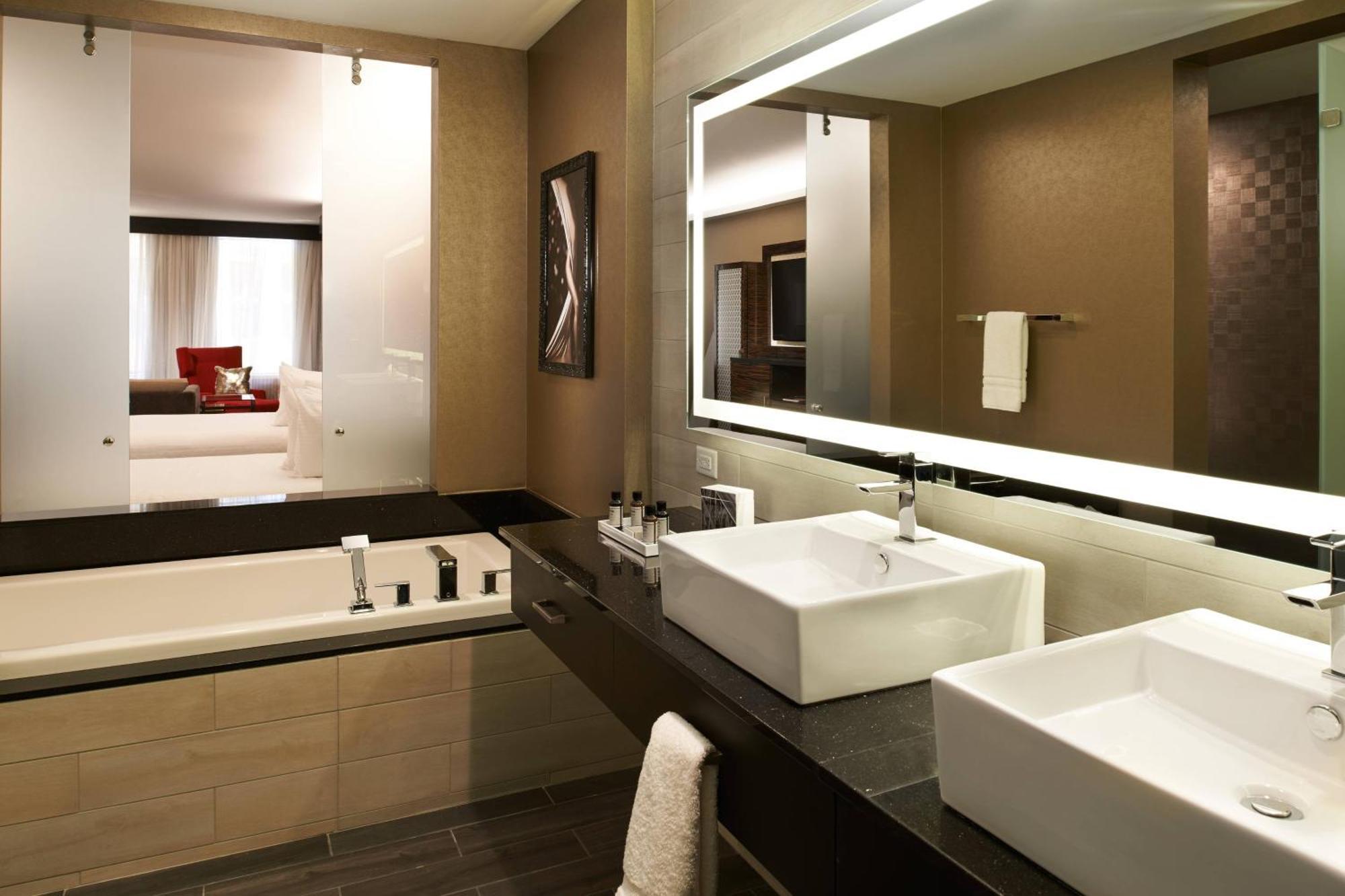 Hotel Metropolitan At The 9, Autograph Collection Cleveland