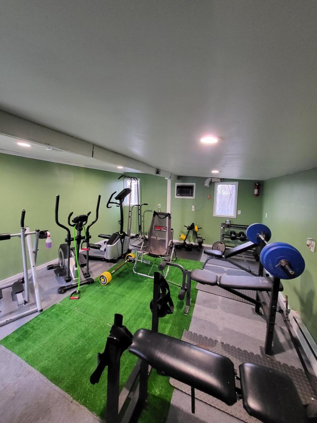 Adorable Crown Royal Presidential Fitness Rm Holiday home