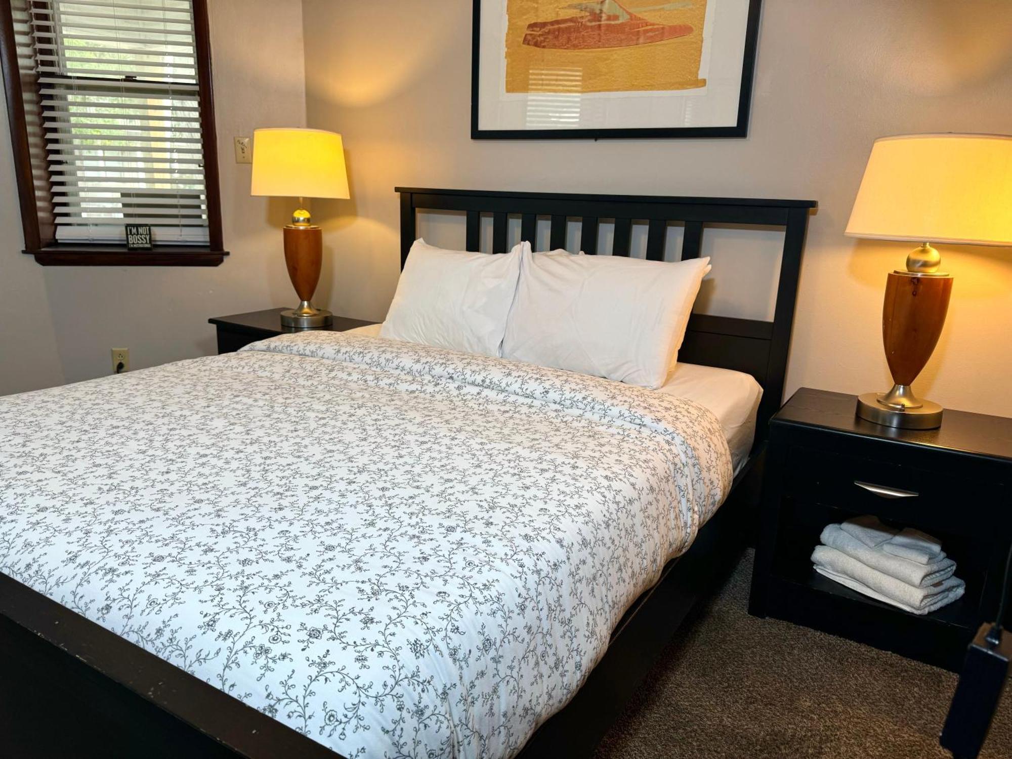 The House Hotels-5 Mins From Downtown-w45th1 Lower