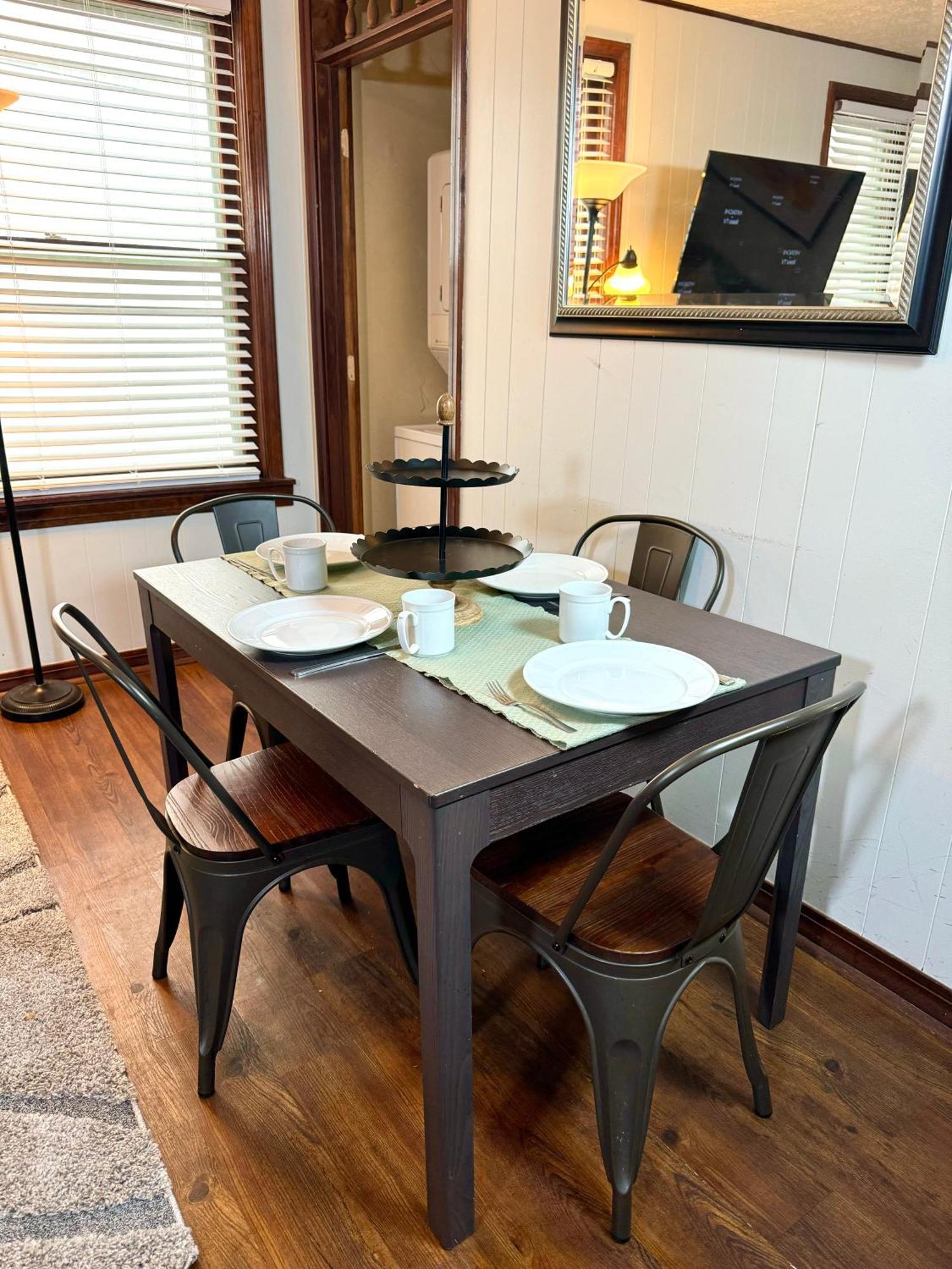 The House Hotels-5 Mins From Downtown-w45th1 Lower Holiday home