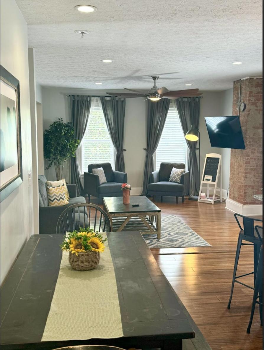 Spacious Ohio District Holiday home Cleveland