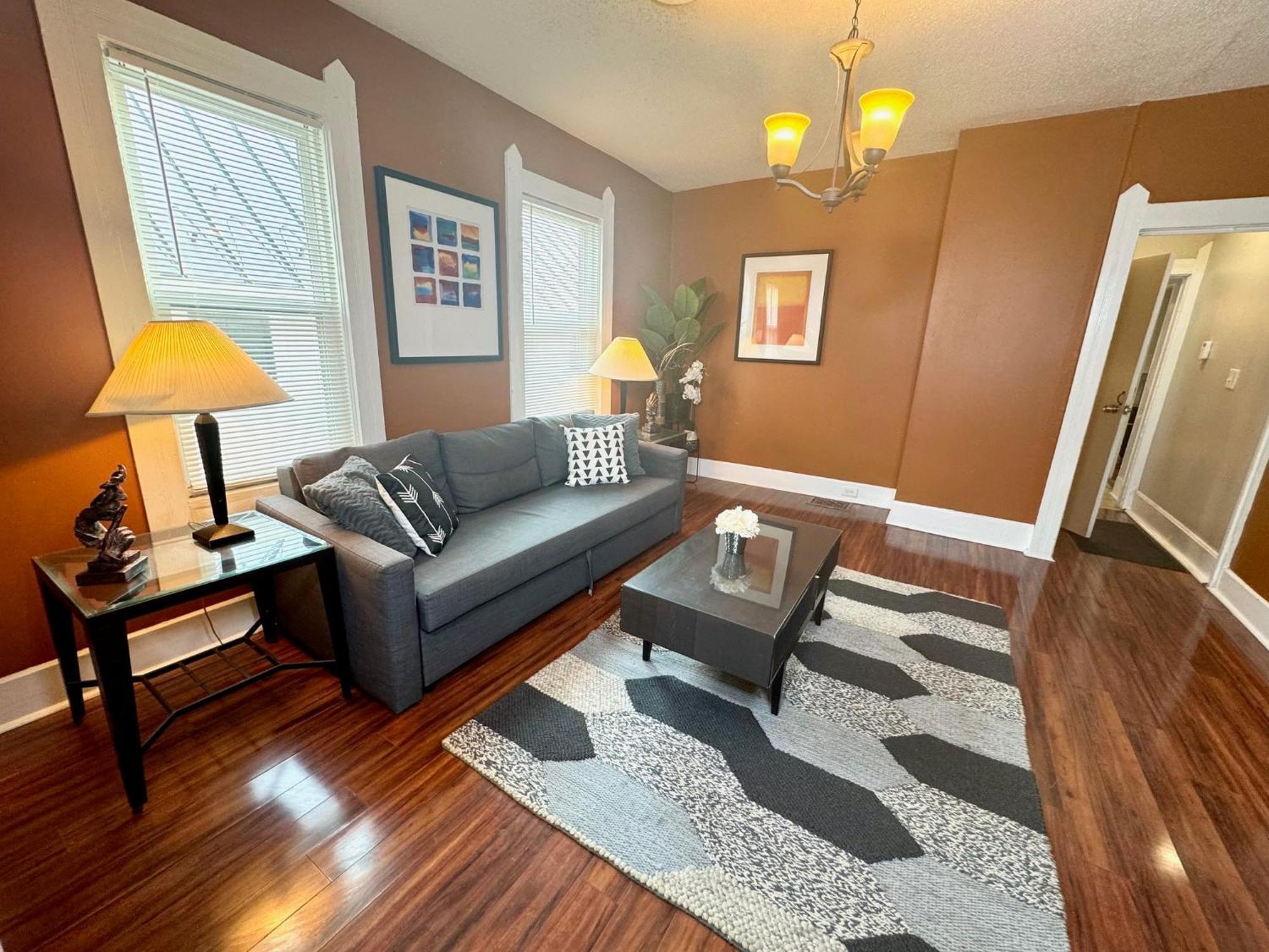 Holiday home The House - Huge Ohio District - 5 Minutes From Downtown - W45th1 Upper