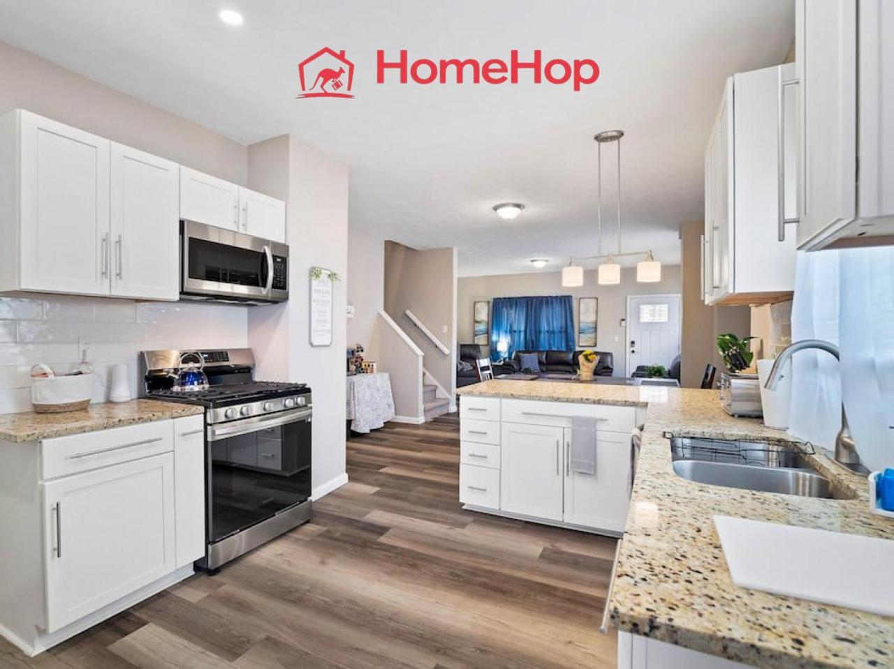 Holiday home Large Remodeled 4 Bedroom Only 7 Minutes To Downtown