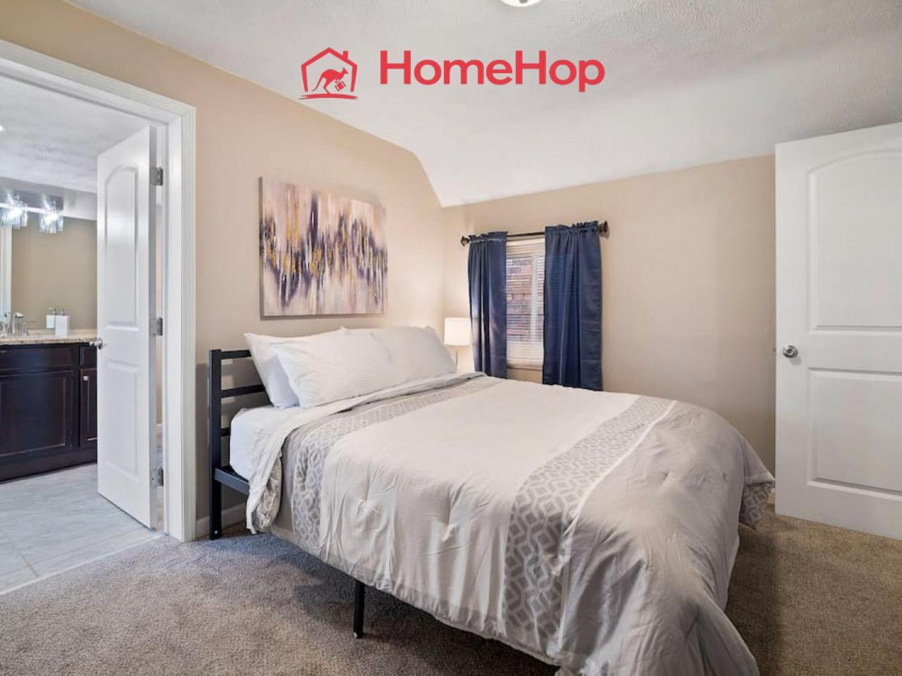 Large Remodeled 4 Bedroom Only 7 Minutes To Downtown Holiday home