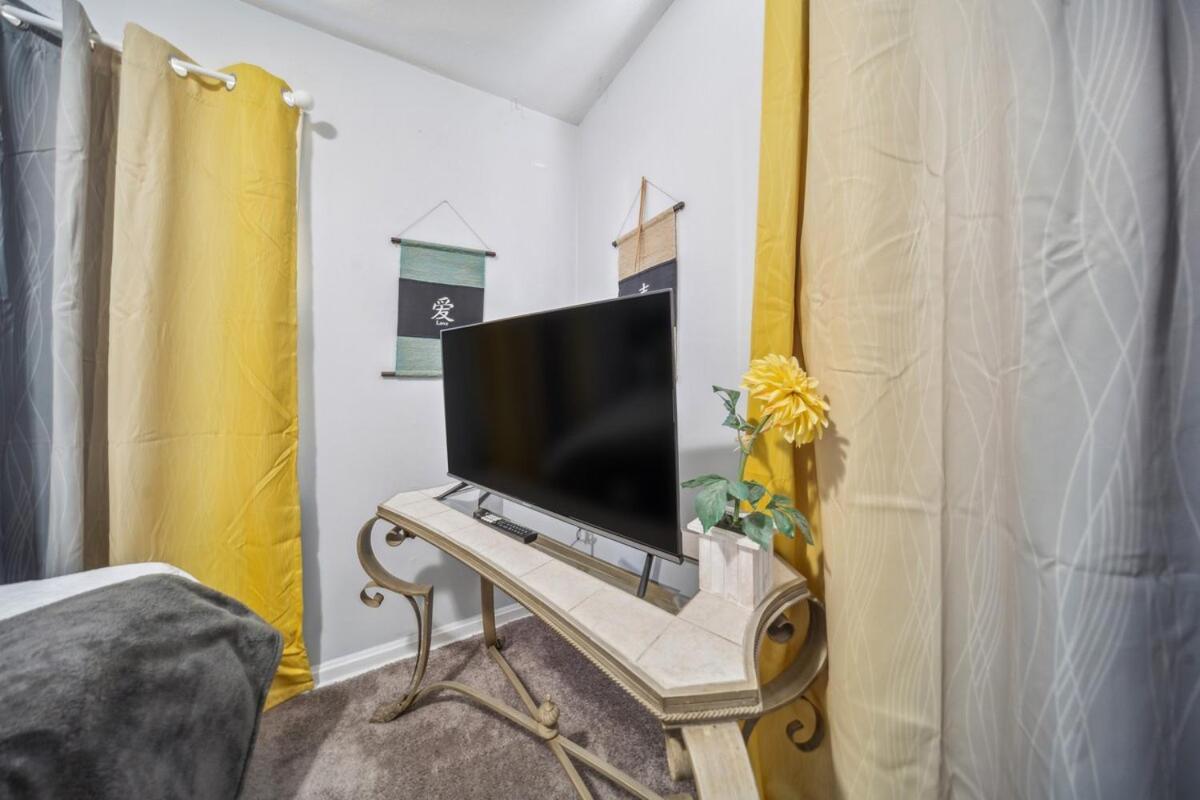 Holiday home Cozy Two Bedroom One Bath Cleveland