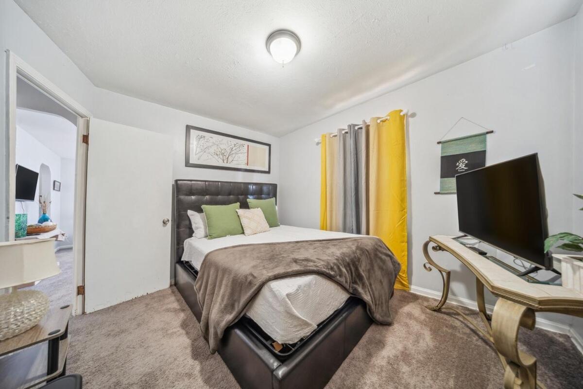 Holiday home Cozy Two Bedroom One Bath Cleveland