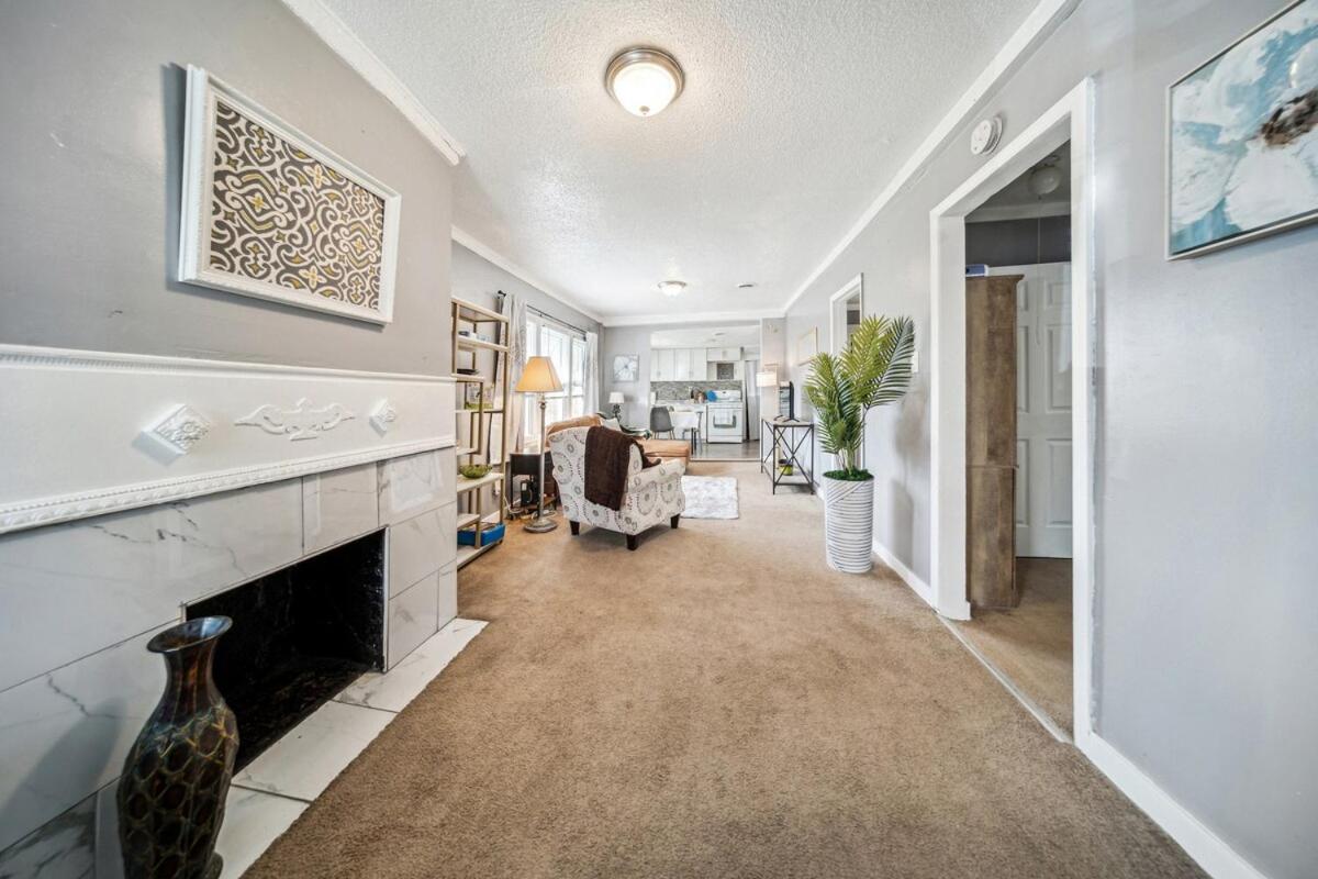 3 Bedroom 1 Bath In * Cleveland