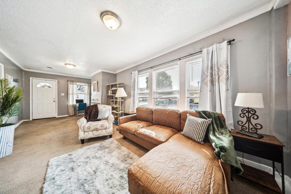 3 Bedroom 1 Bath In *
