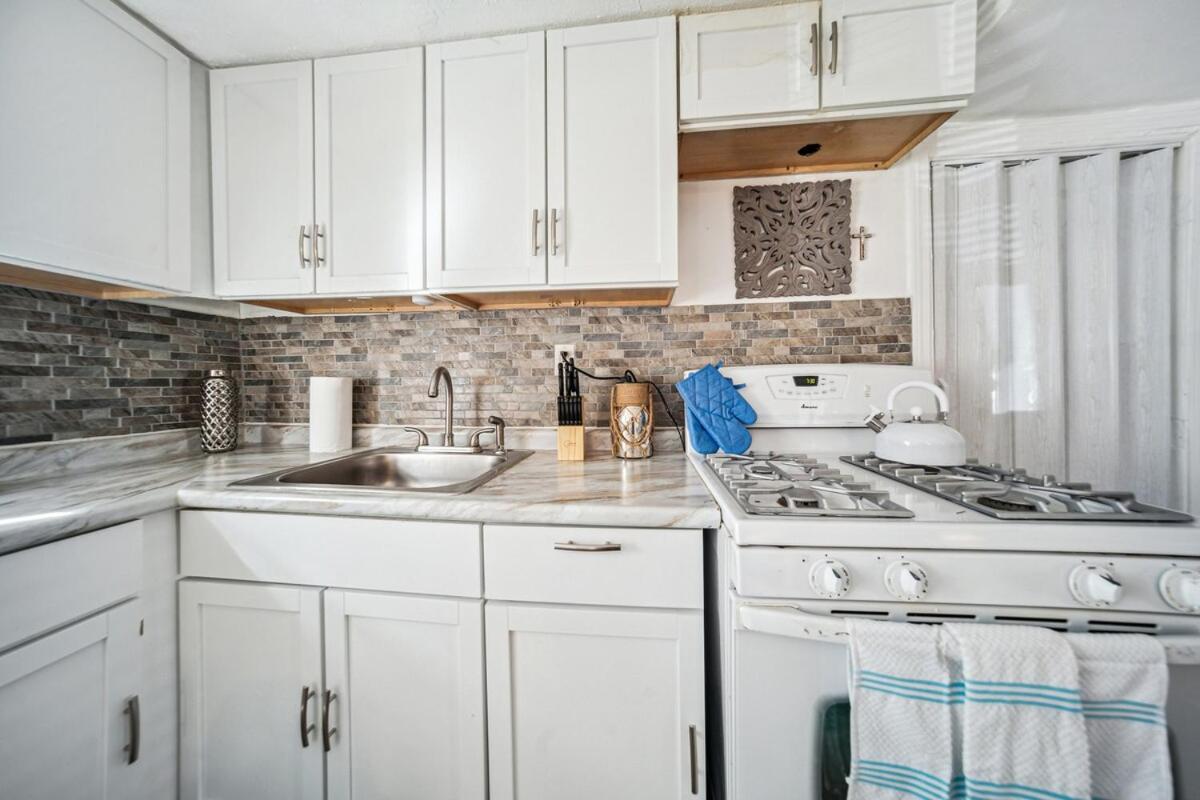 3 Bedroom 1 Bath In Holiday home Cleveland