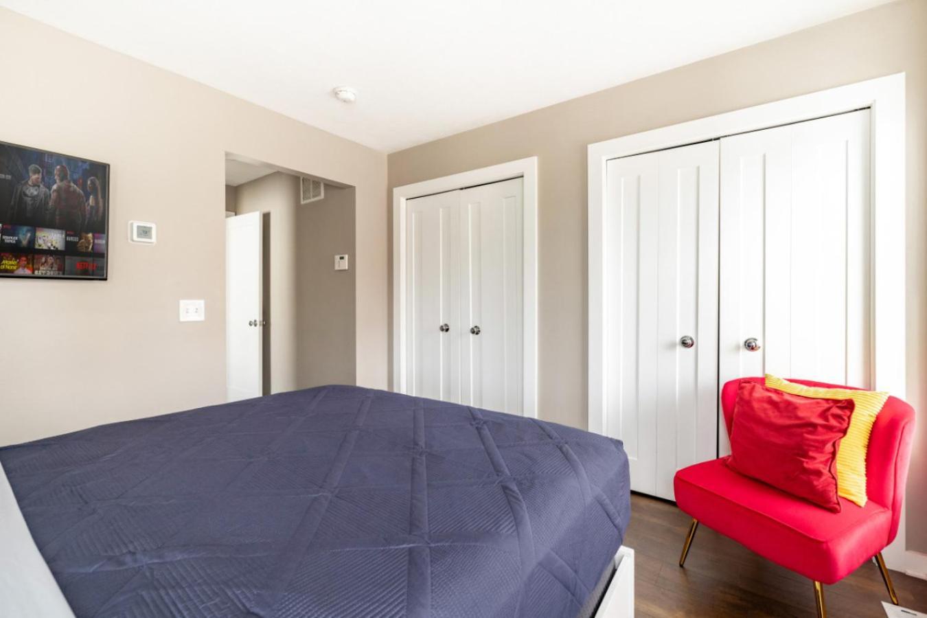 Luxury Downtown Townhome Private Garage Unit 3 Holiday home Cleveland