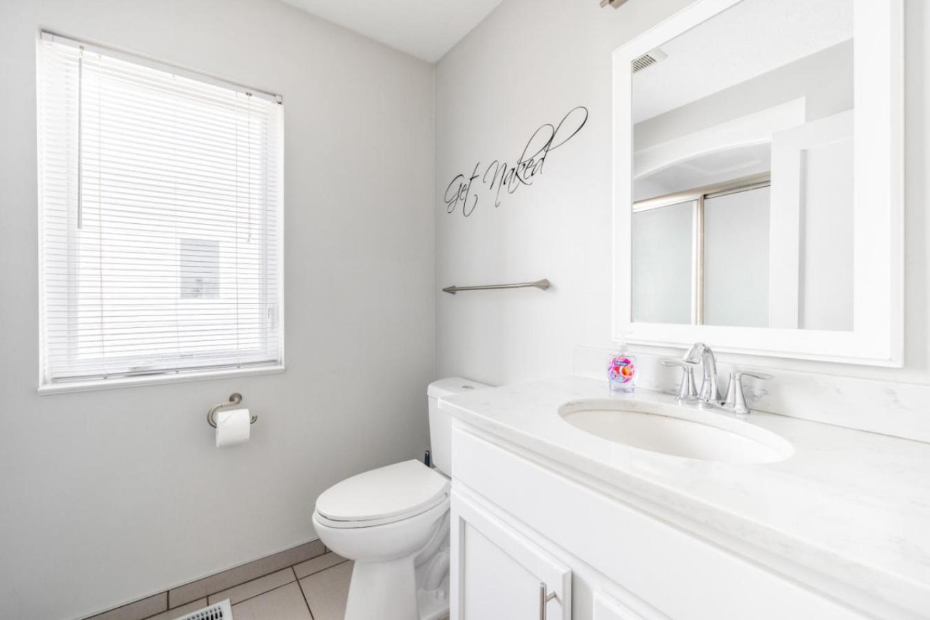 Luxury Downtown Townhome Private Garage Unit 3 Holiday home Cleveland