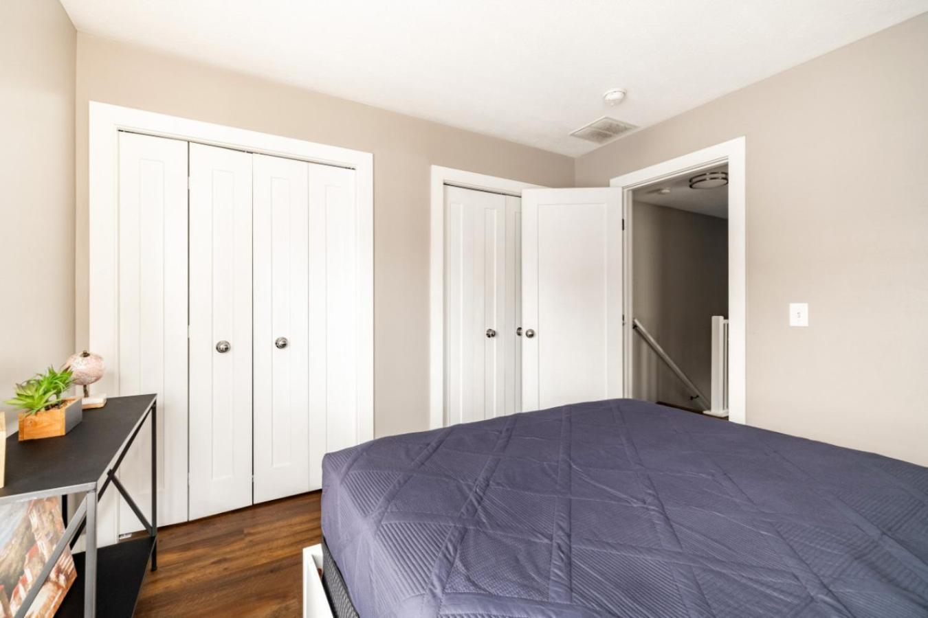 Holiday home Luxury Downtown Townhome Private Garage Unit 10 Cleveland
