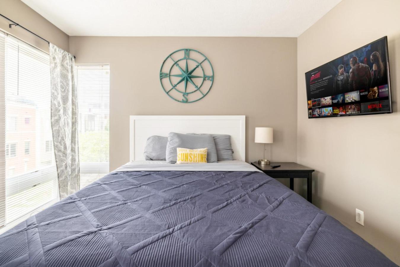 Luxury Downtown Townhome Private Garage Unit 6 Holiday home Cleveland
