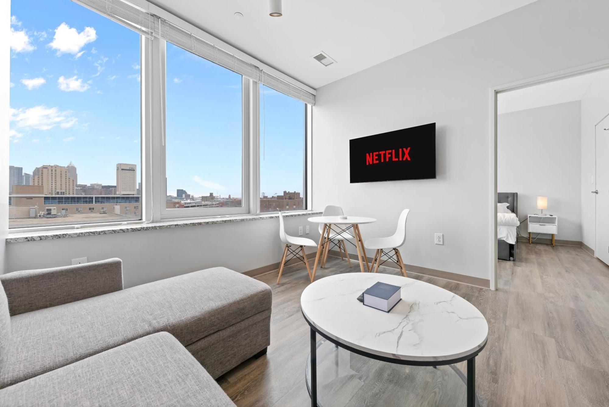Apartment Luxury Downtown L 2 Tv's L Parking *