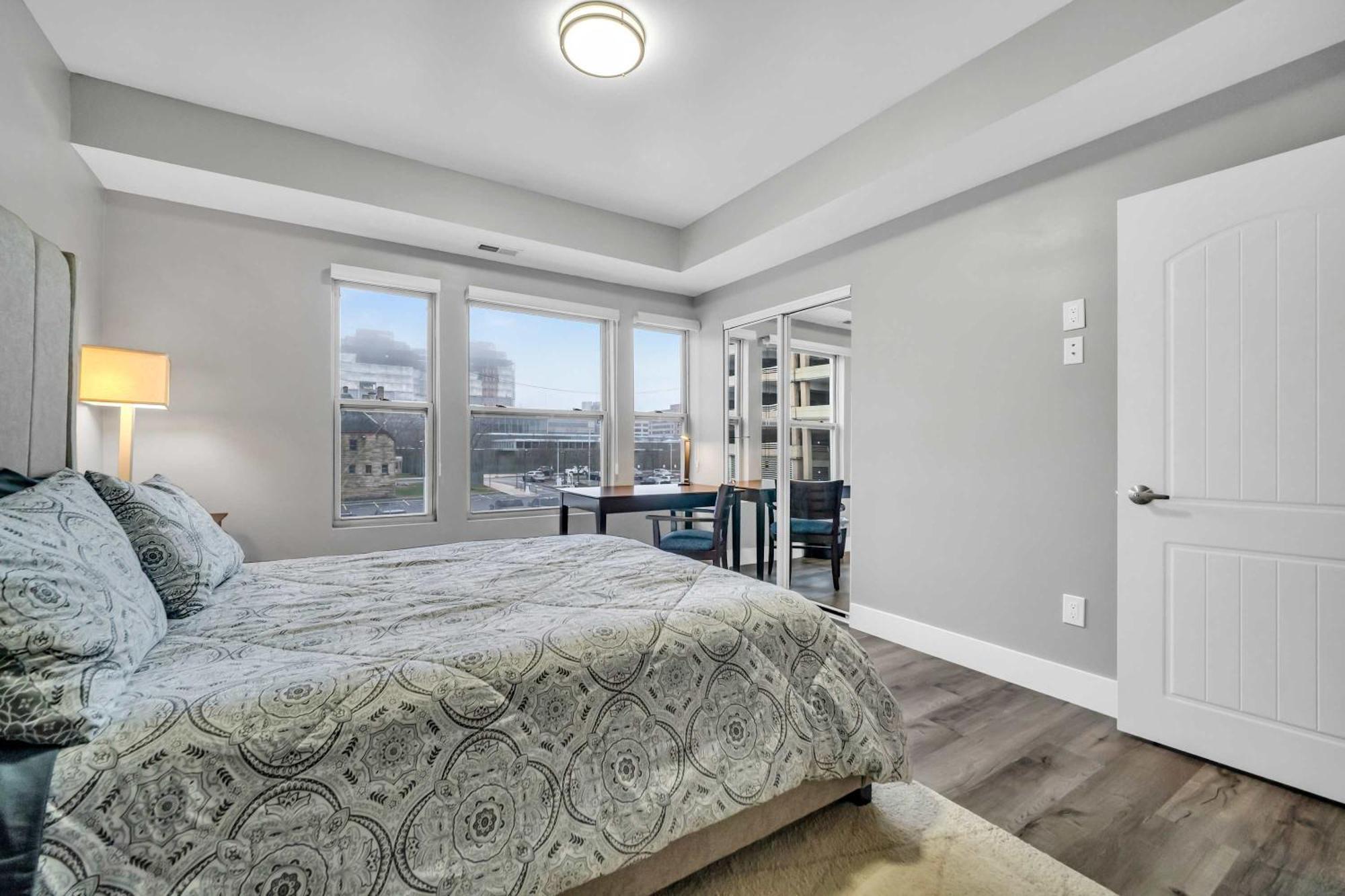 Apartment Cle 1br 1ba 5 Min Walk To Cle Clinic #11