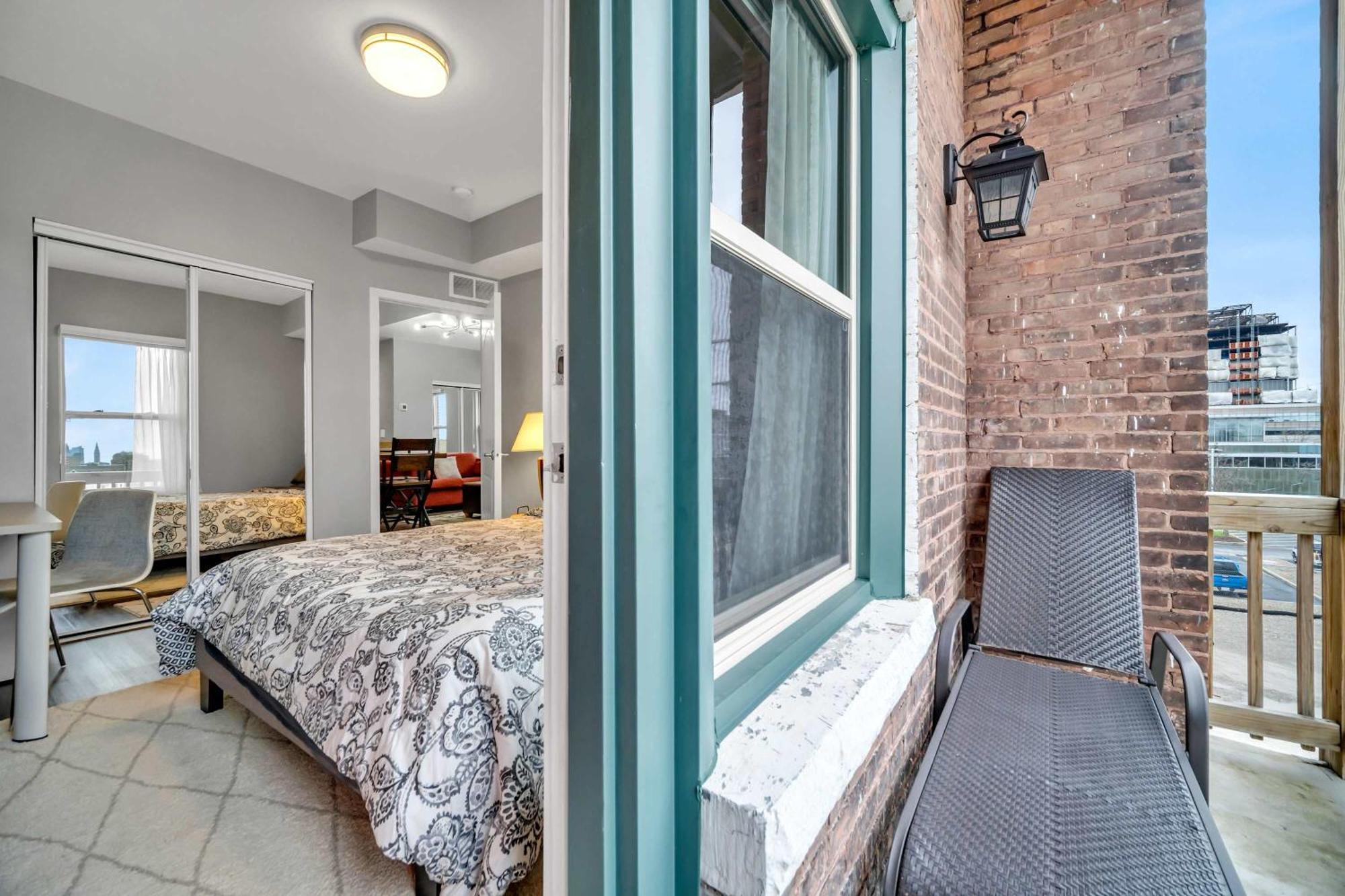 Cle 2br 1ba 5 Min Walk To Cle Clinic #9 *