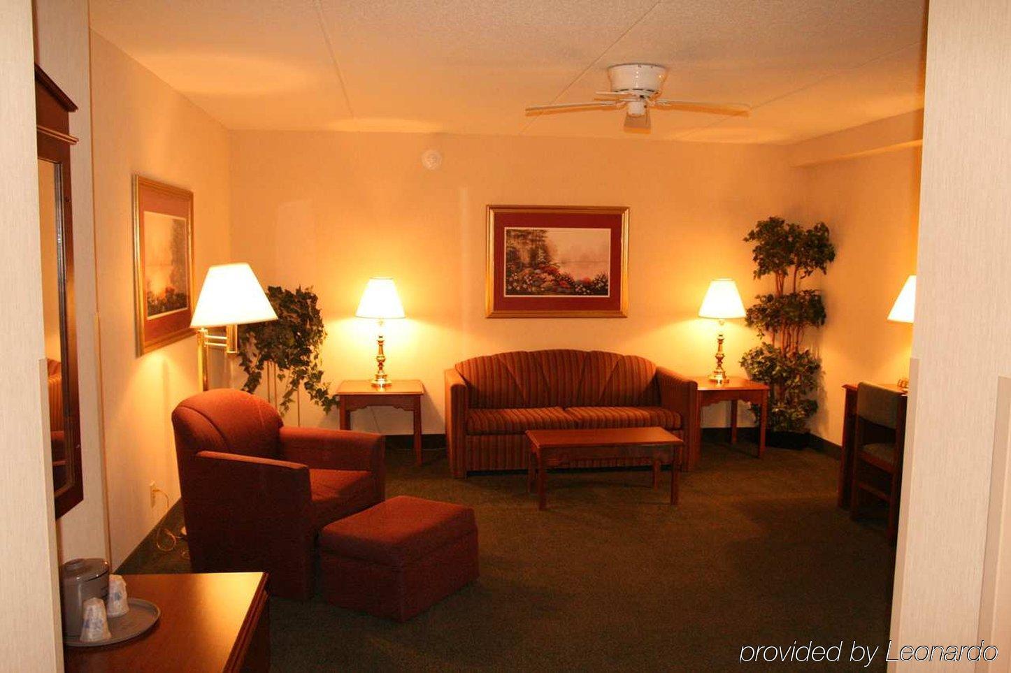Hampton Cleveland-downtown Hotel 3*