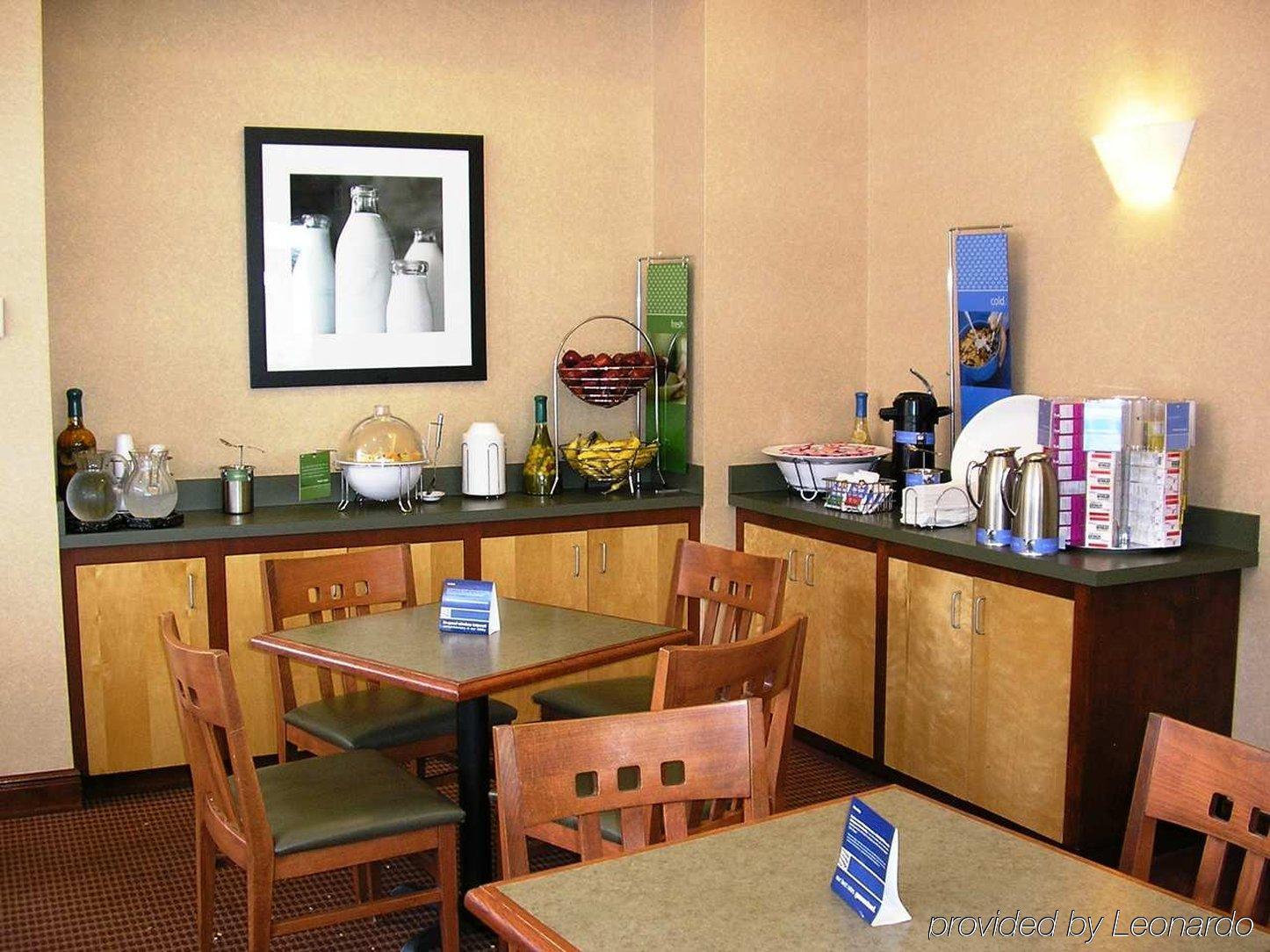 Hampton Cleveland-downtown 3*