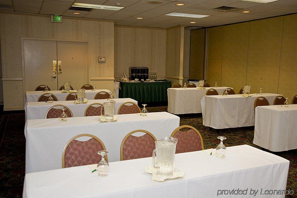 Four Points By Sheraton Airport Hotel Cleveland