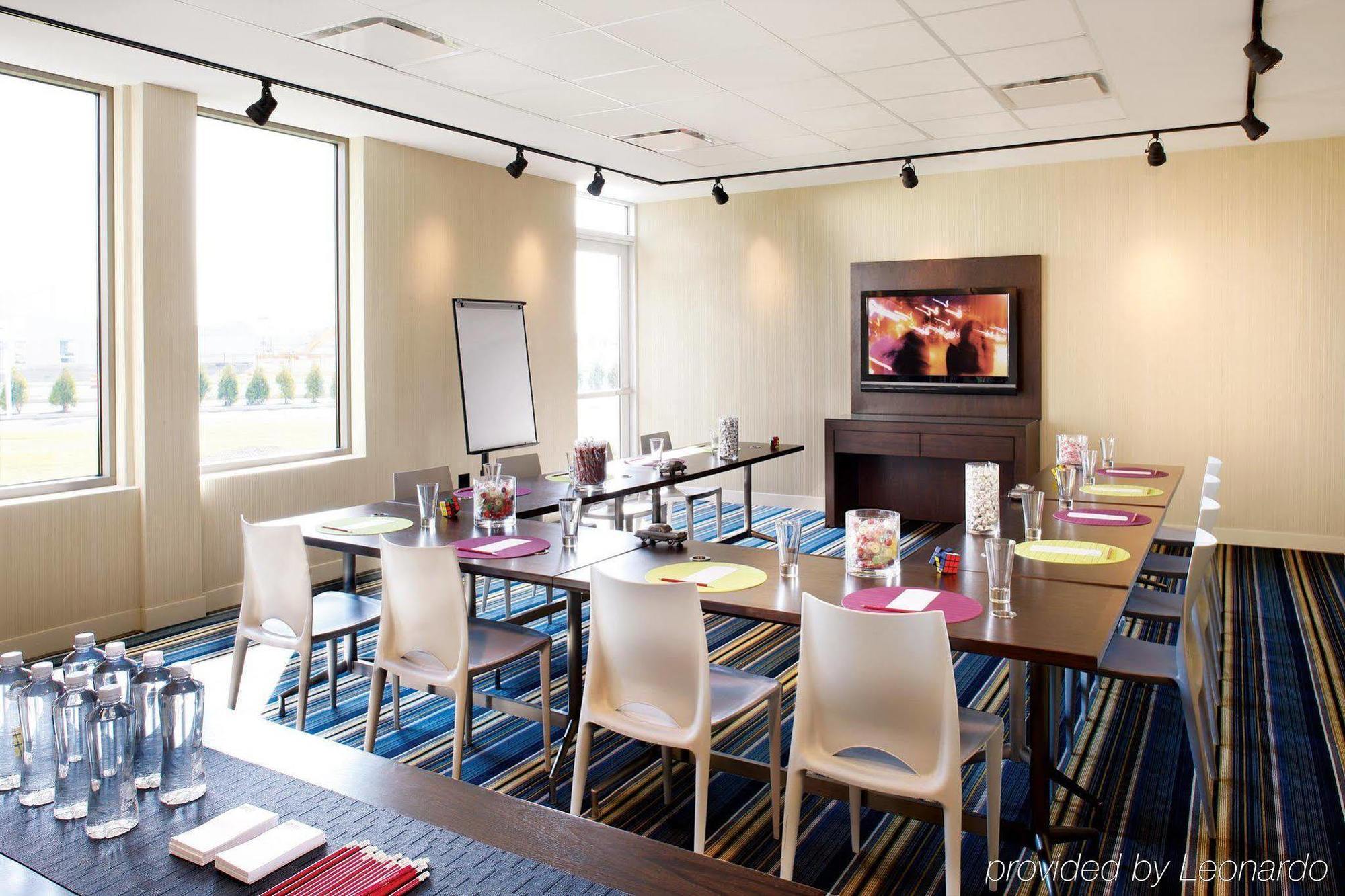 Aloft Downtown Hotel 3*