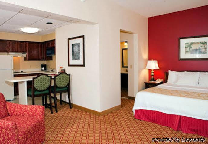 By Marriott Downtown Hotel