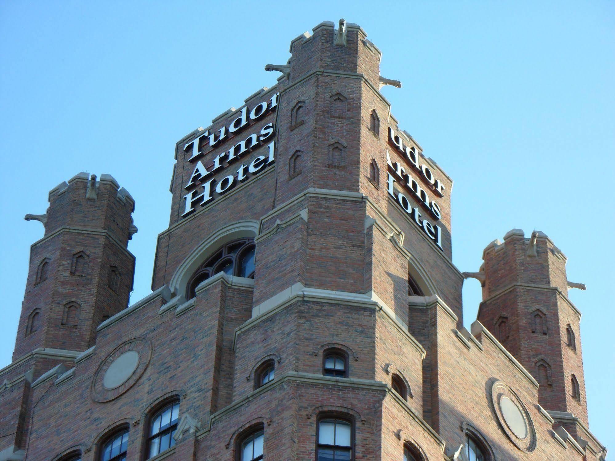 Hotel The Tudor Arms - A Doubletree By Hilton Cleveland