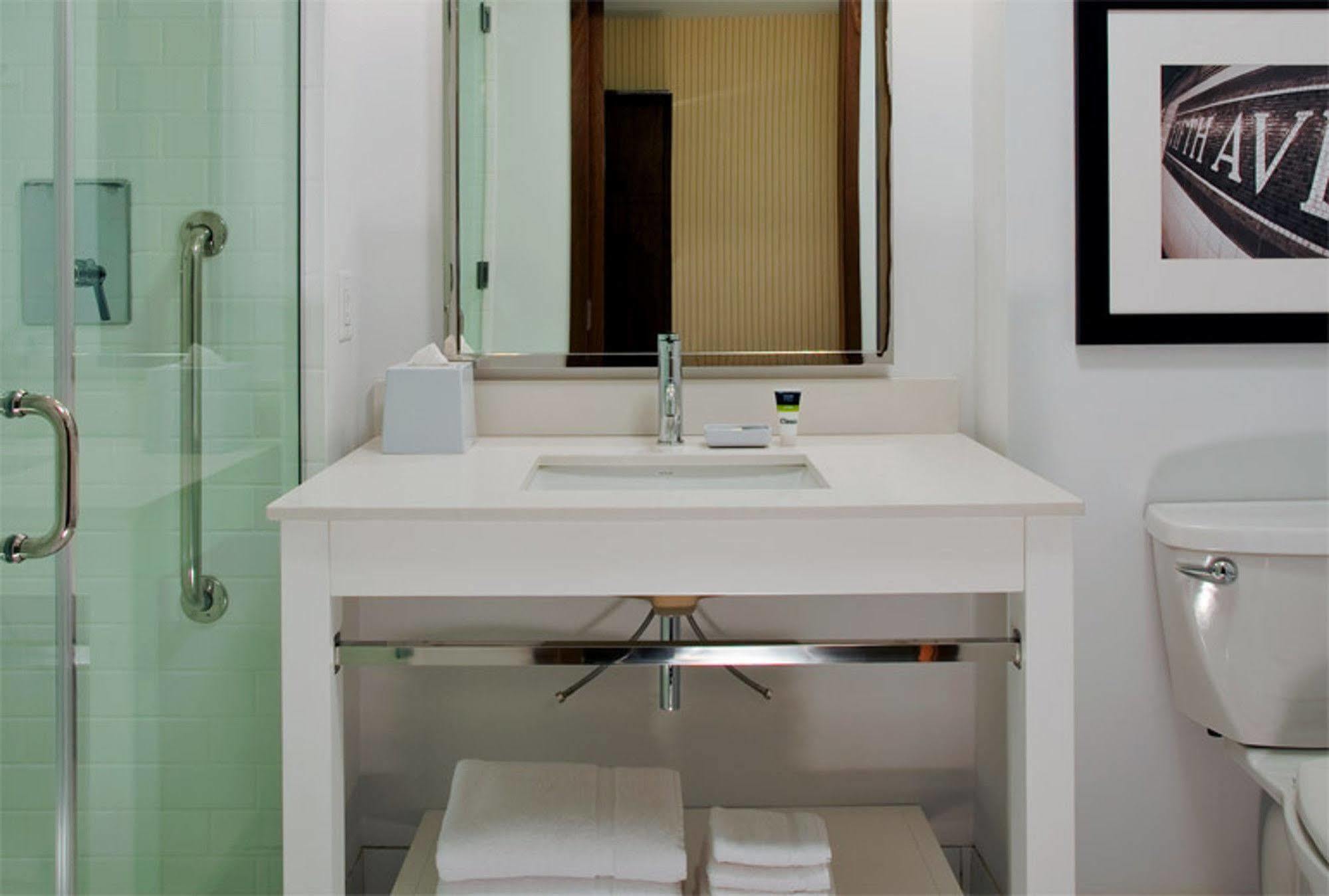Hotel Four Points By Sheraton Airport