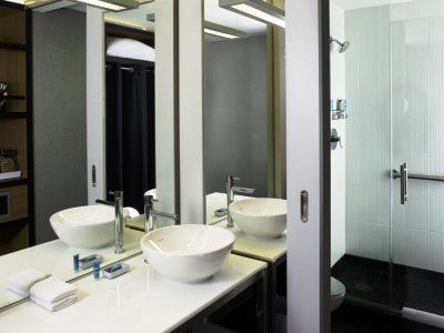 Aloft Downtown 3*