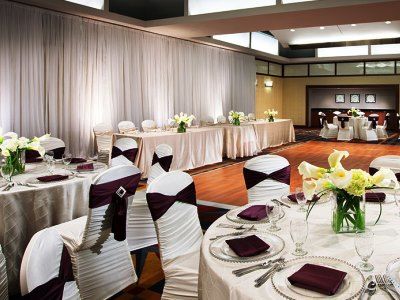 Sheraton Airport Hotel 3*