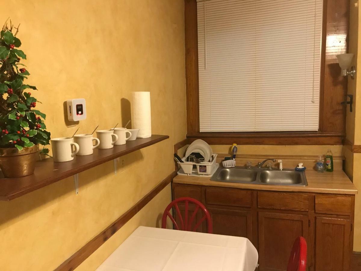 Homestay Little Italy Cleveland