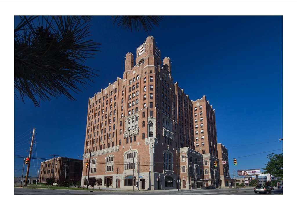 The Tudor Arms - A Doubletree By Hilton 4* Cleveland