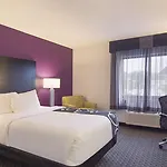 La Quinta By Wyndham Cleveland - Airport North