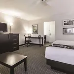 La Quinta By Wyndham Cleveland - Airport North