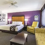 La Quinta By Wyndham Cleveland - Airport North