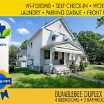 The Amber Retreat - Brooklyn Centre Comfort - Charming Space For Families, Couples & Business Travelers Near Downtown - With 300Mb Wifi, Parking & Self Check-In