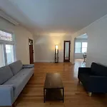 The Celi House - 2 Bedroom Bath House 10Min Downtown & Airport Near Cleveland Clinic Fairview