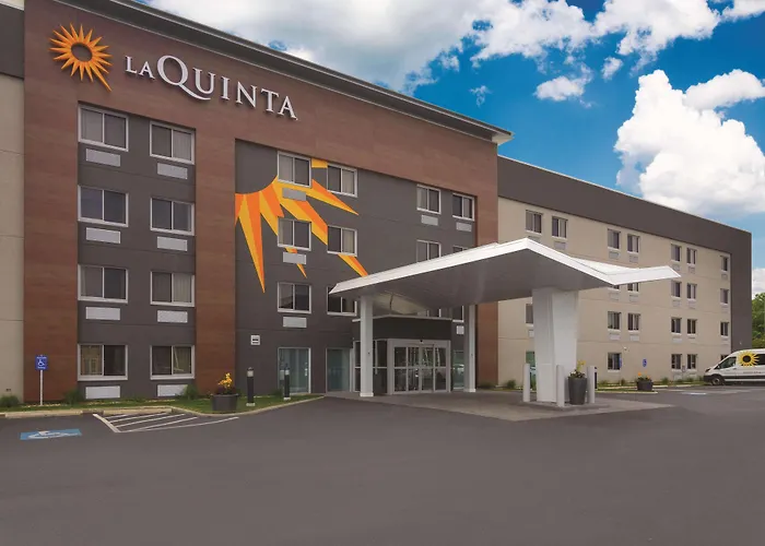 La Quinta By Wyndham Cleveland - Airport North