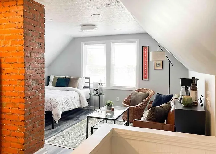 Modern Studio Apartment For Two - New Ac