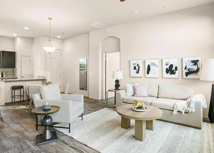 Landing At La Collina - 2 Bedrooms In University Circle