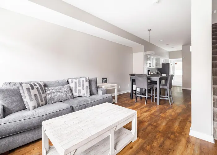 Luxury Downtown Townhome Unit 5