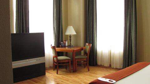 Express Downtown By Ihg Hotel