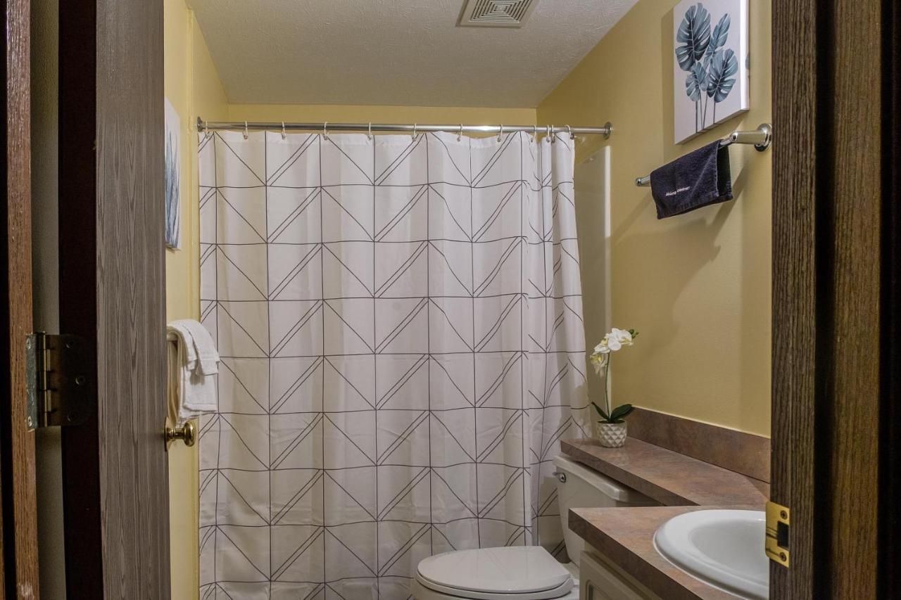 Walkable 1br Apt Downtown By Frontdesk *