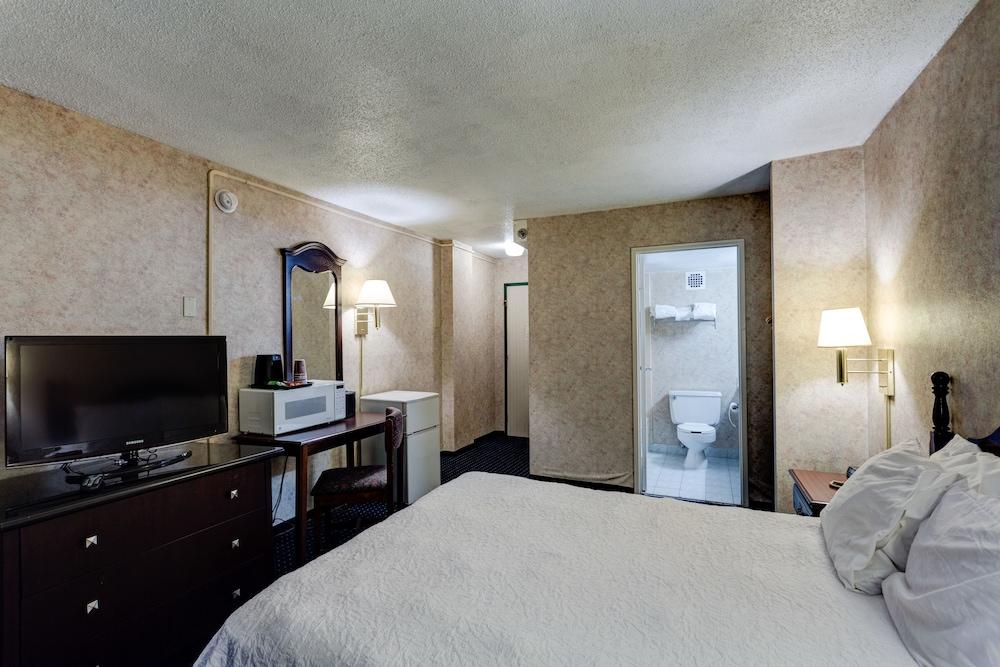 Hotel And Cleveland