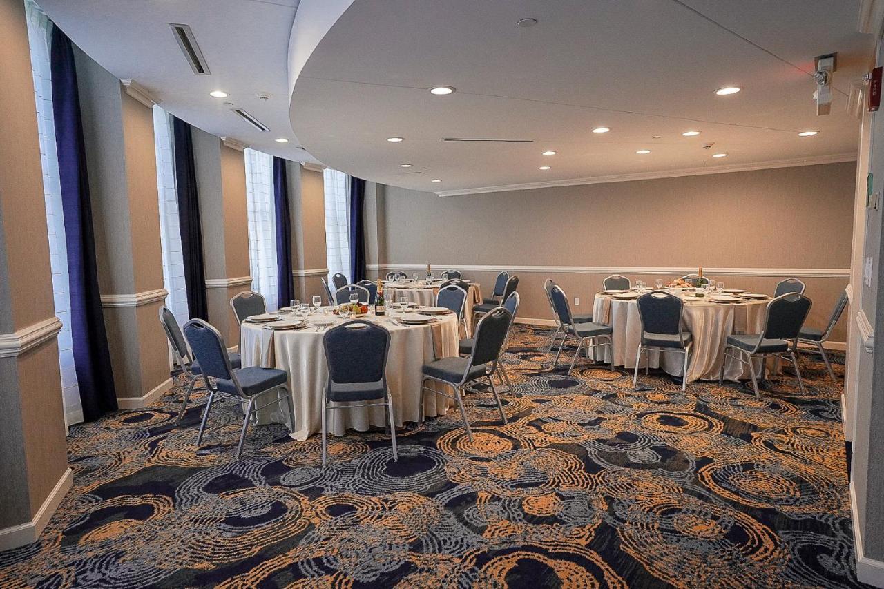 Crowne Plaza At Playhouse Square By Ihg