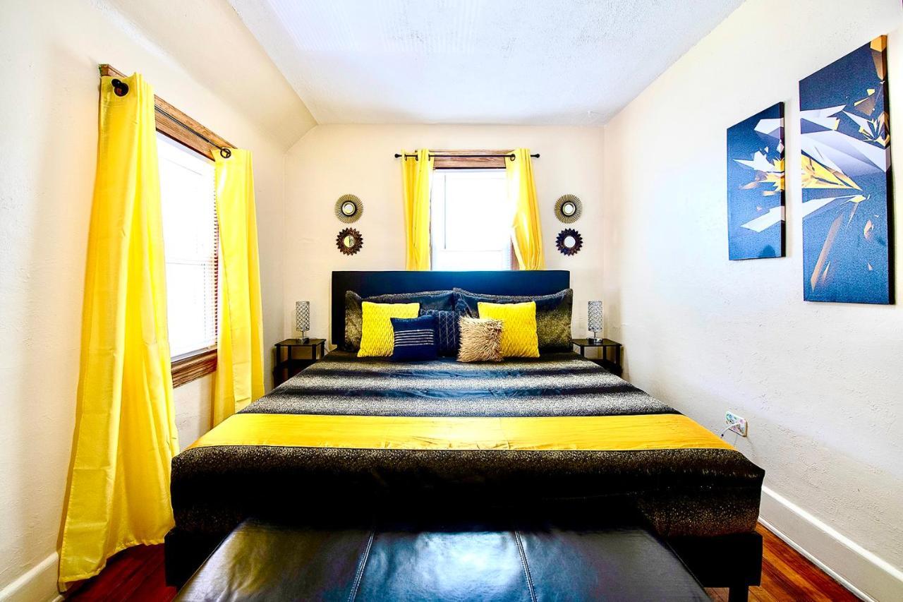 The Amber Retreat: Brooklyn Centre Comfort