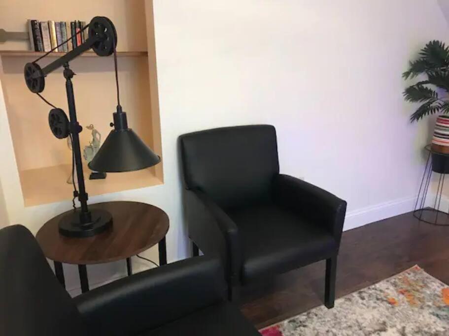 Uber Close To Ohio City, Apartment *