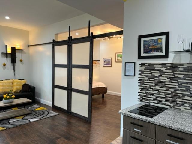 Uber Close To Ohio City, Apartment Cleveland